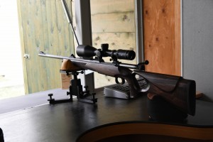 Mauser con calciatura thumb-hole al tiro a 300 metri
